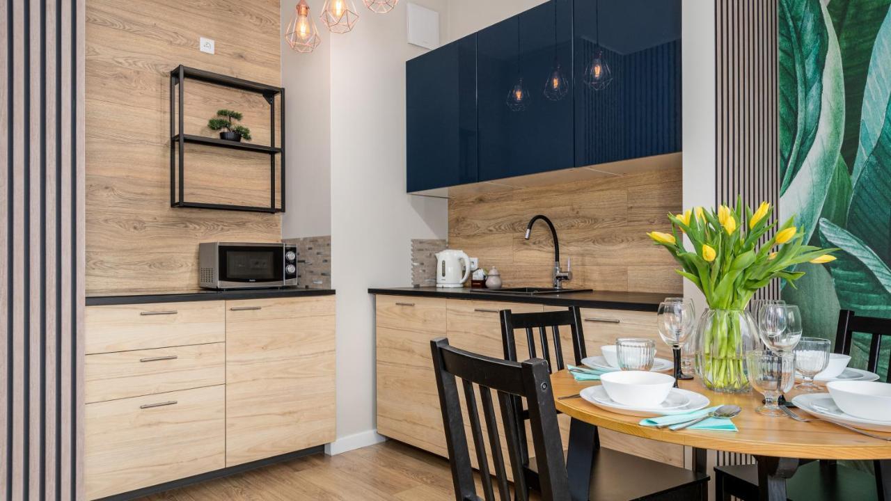 Apartamenty Sun & Snow 19 Dzielnica With Free Parking Warsaw Exterior photo
