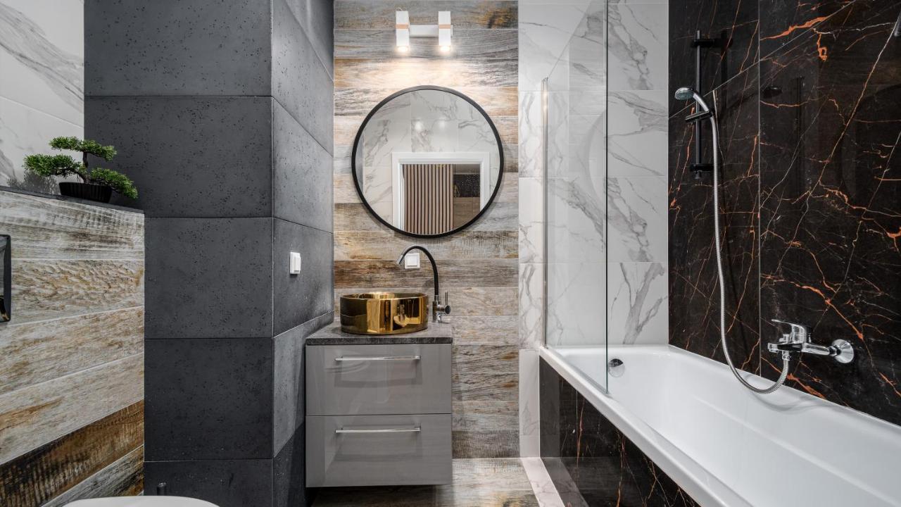 Apartamenty Sun & Snow 19 Dzielnica With Free Parking Warsaw Exterior photo