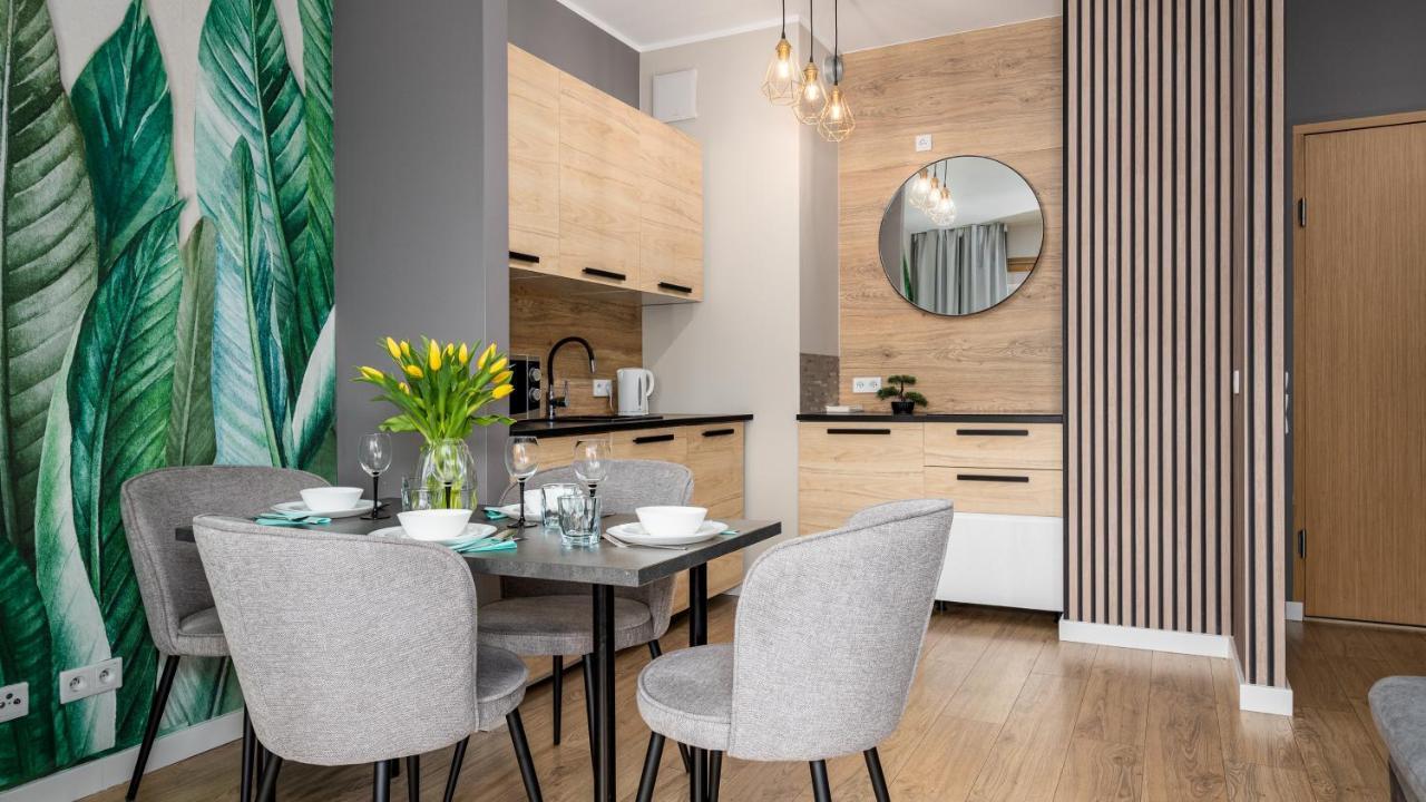 Apartamenty Sun & Snow 19 Dzielnica With Free Parking Warsaw Exterior photo