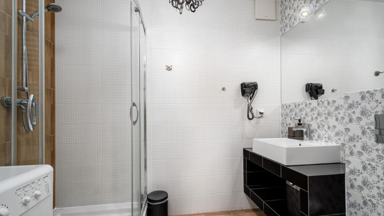Apartamenty Sun & Snow 19 Dzielnica With Free Parking Warsaw Exterior photo